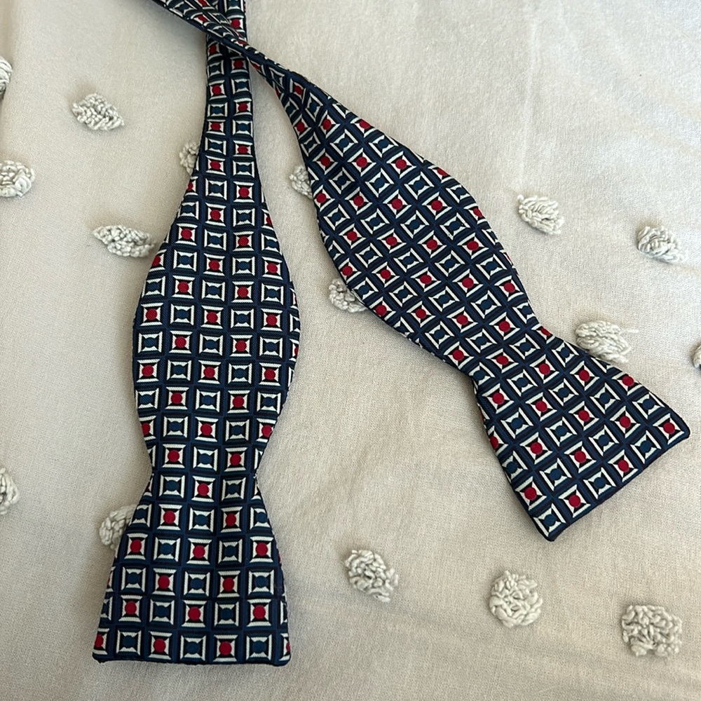 Beau Ties of Vermont Silk Bow tie Blue Red White